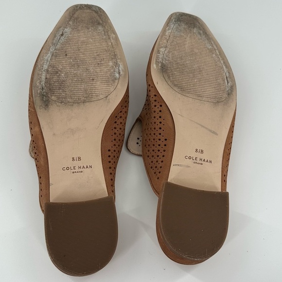 Cole haan womens flats size 8.5 tan suede laser cut dot pointy toe slip on mules - Picture 6 of 12